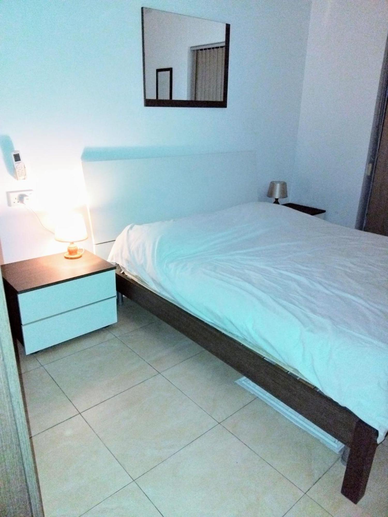 Gzira Smart 1 Bedroom Apartment Luaran gambar